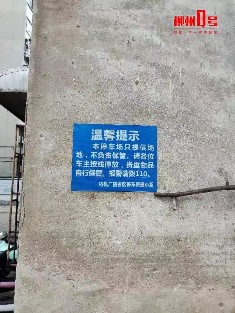 DƬ